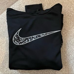 NWOT - NIKE Men’s Camo Detail Sweatshirt